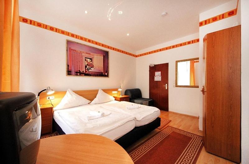City Hotel Storch Кельн Номер фото