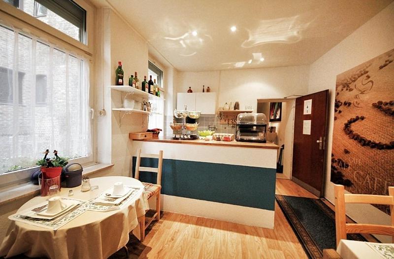 City Hotel Storch Кельн Екстер'єр фото