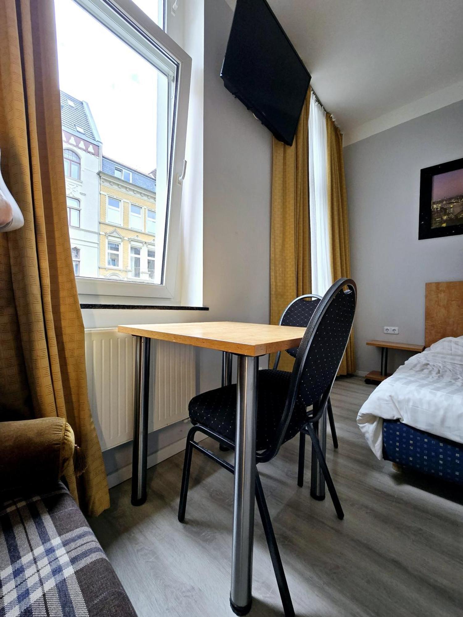 City Hotel Storch Кельн Екстер'єр фото