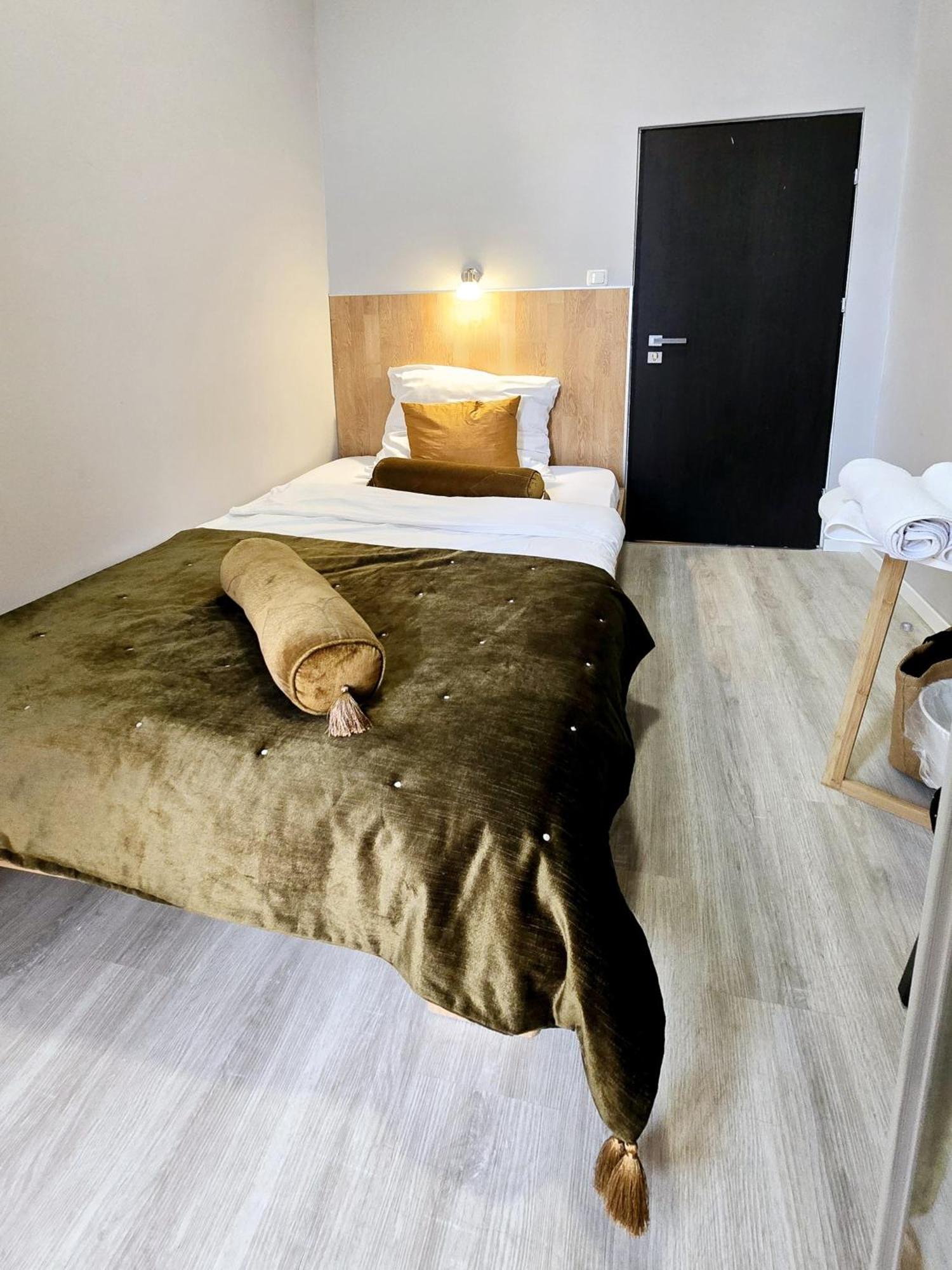 City Hotel Storch Кельн Екстер'єр фото