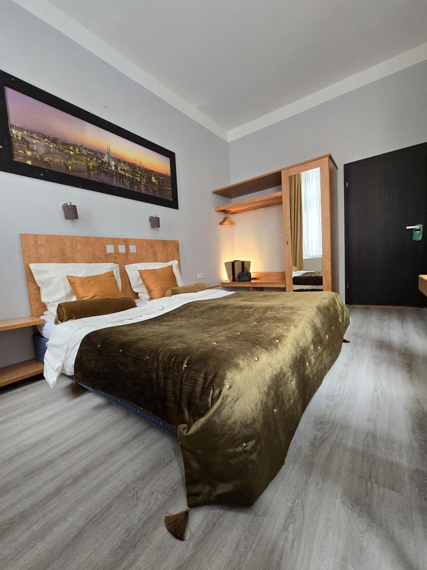 City Hotel Storch Кельн Екстер'єр фото