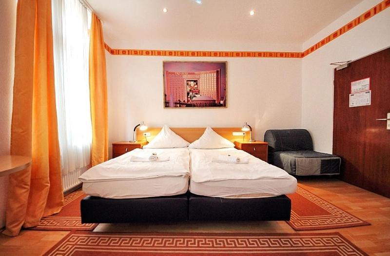 City Hotel Storch Кельн Екстер'єр фото