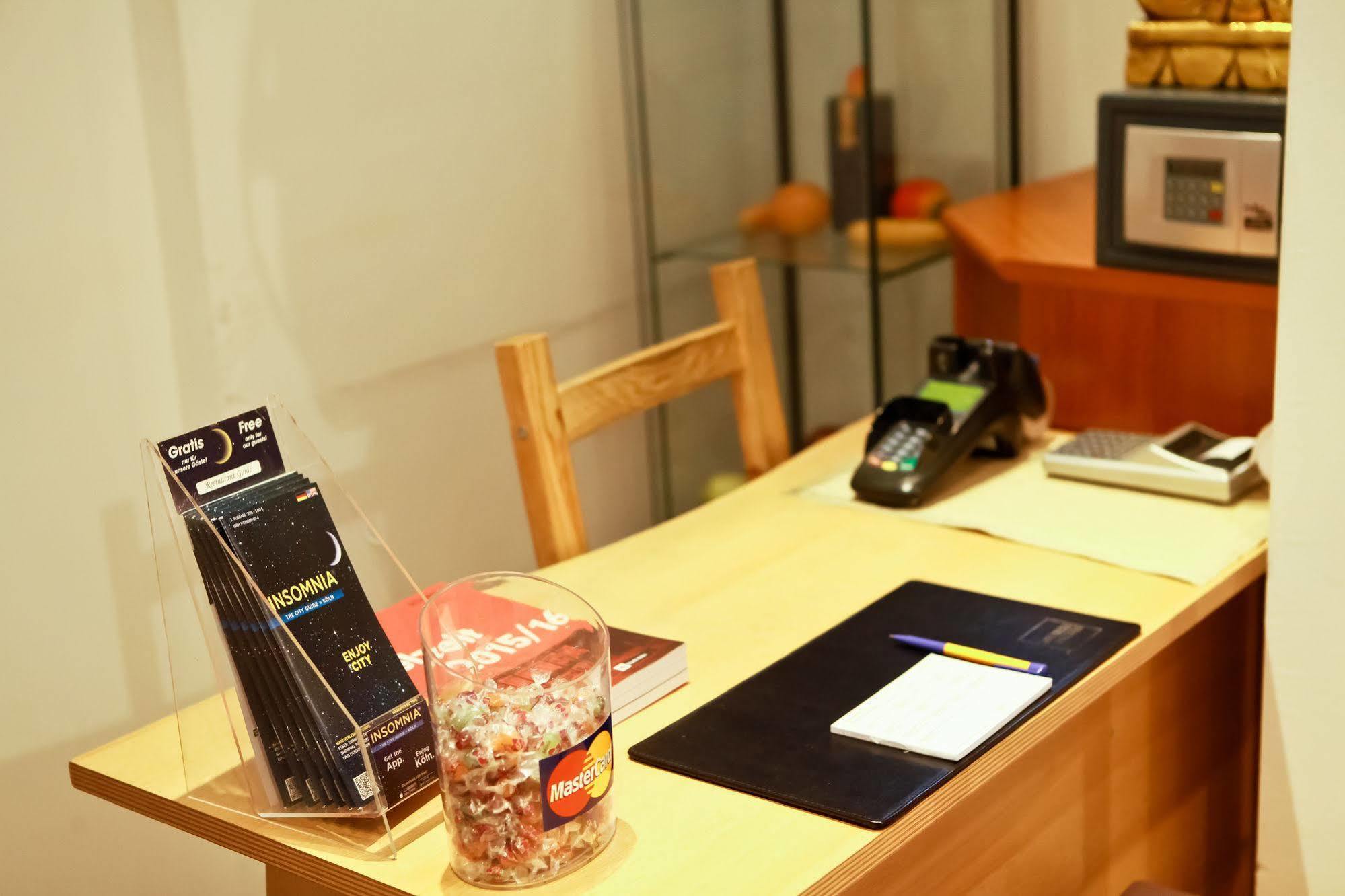 City Hotel Storch Кельн Екстер'єр фото