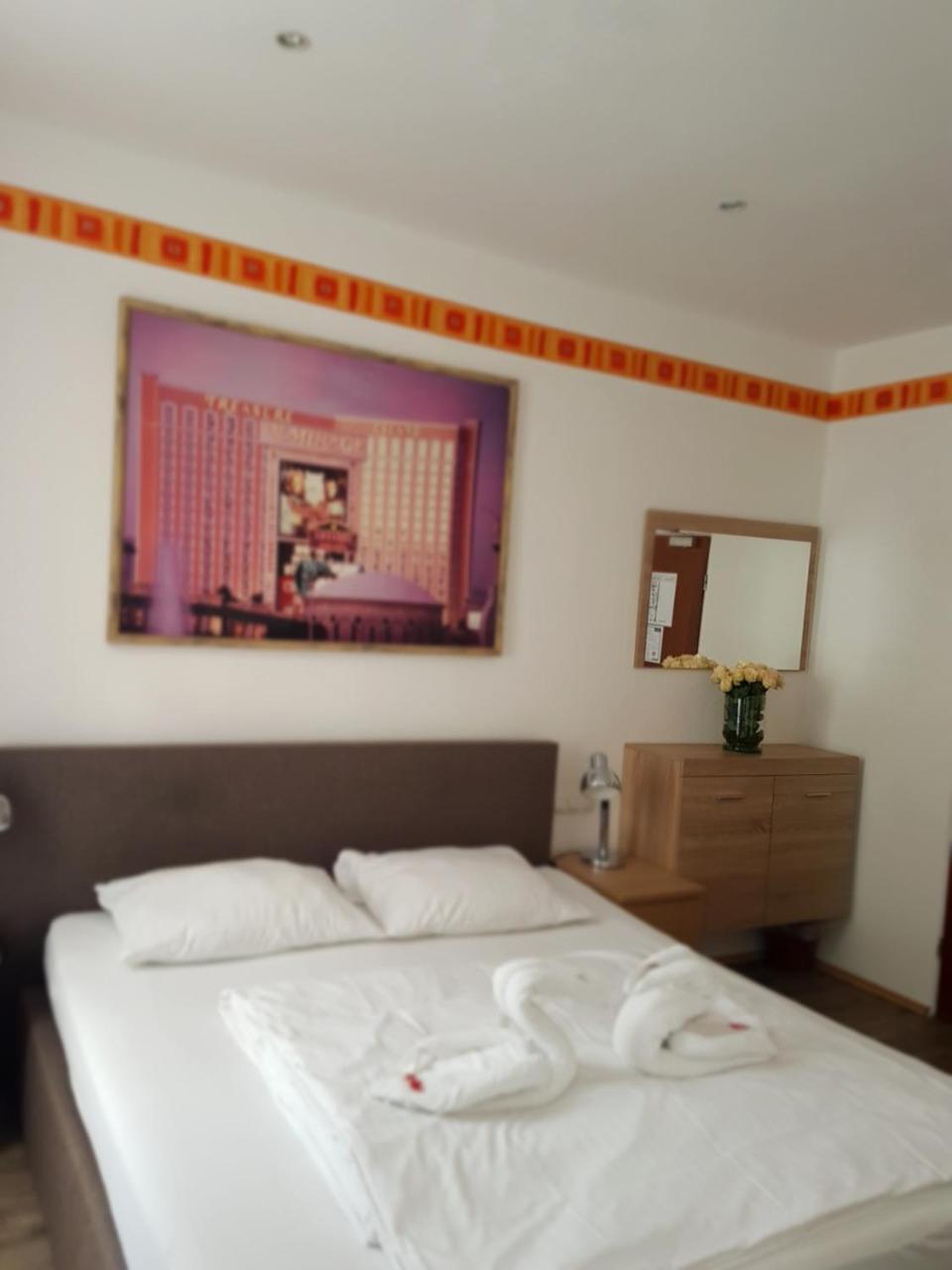 City Hotel Storch Кельн Екстер'єр фото